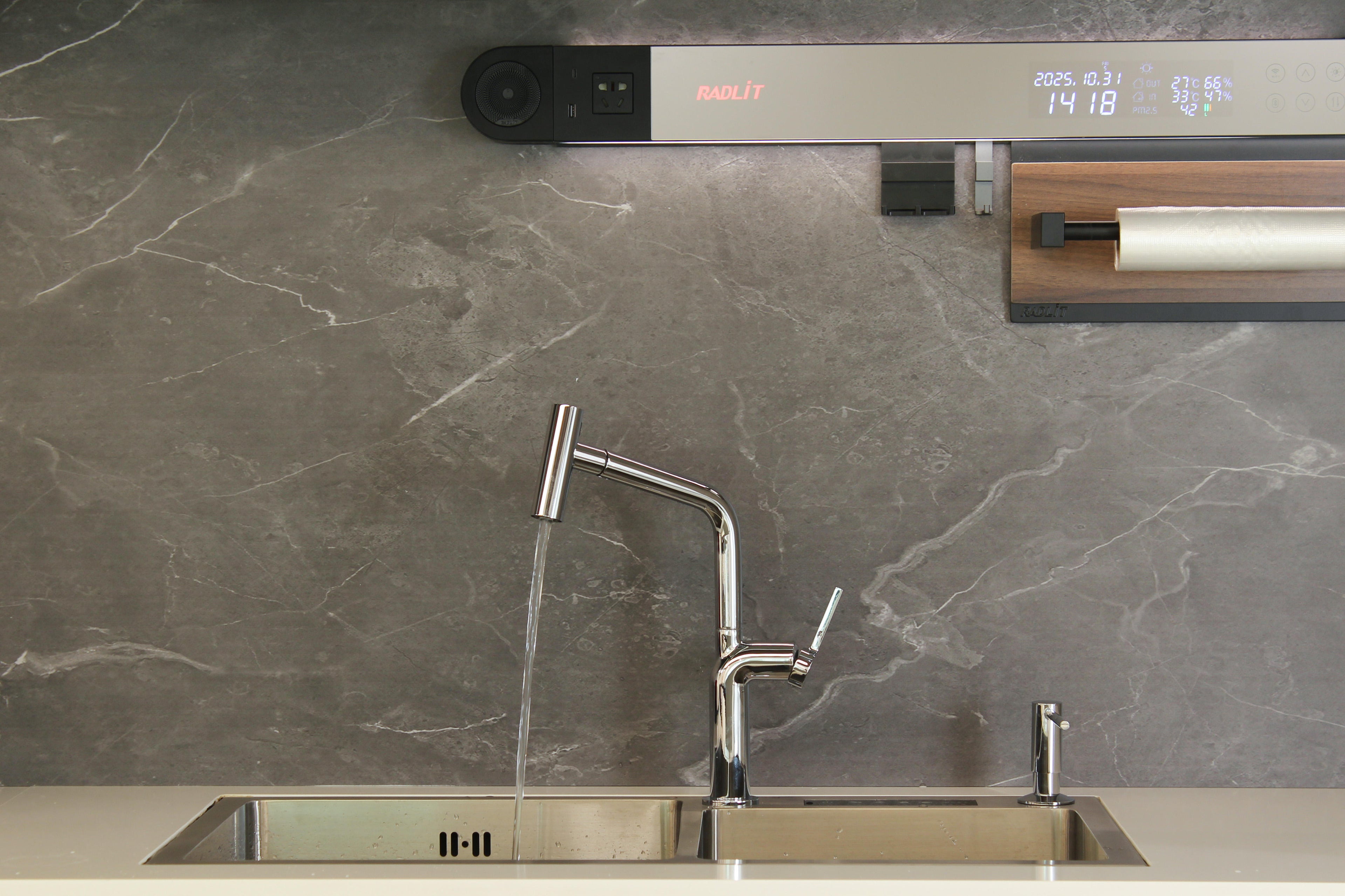 Brushed Stainless/Brass Kitchen Sink Mixer Tap Deck Mounted