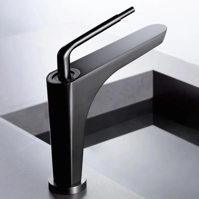 Luxury Lavatory Brass Water Tap Design for Vanity