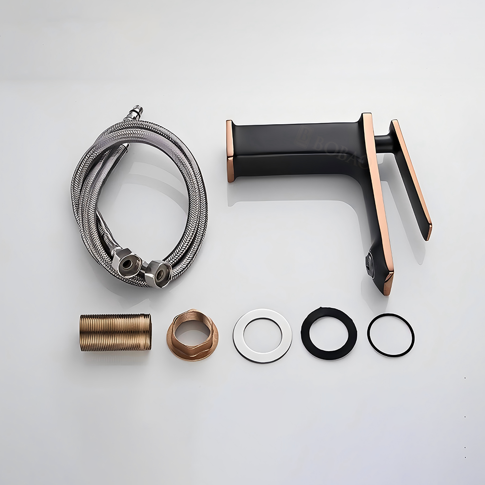 Modern Luxury Brass Body Water Faucet Deck Mounted Bathroom Faucet Single Hole Basin Faucets for Hotel Bathroom
